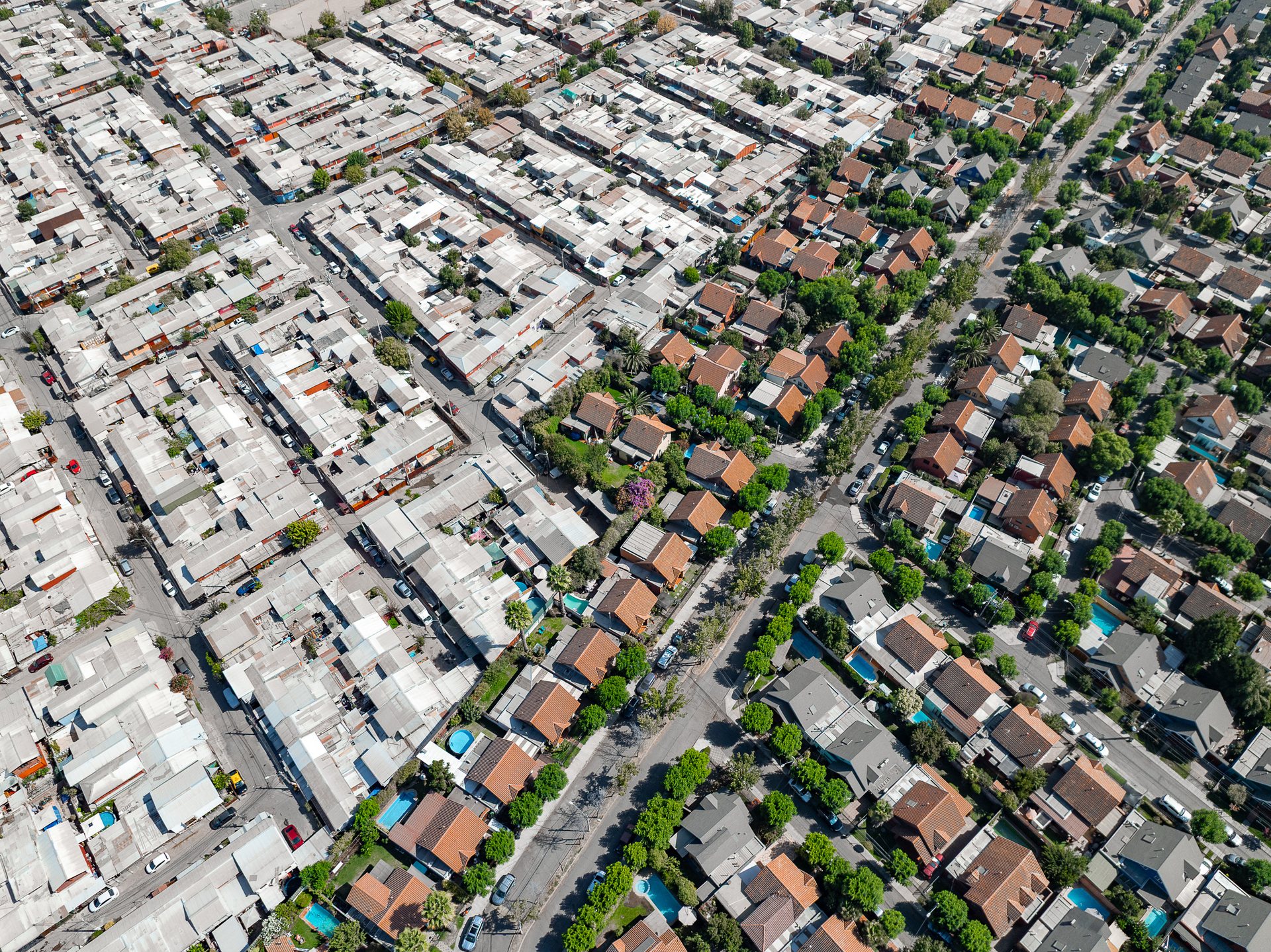 Partitioned neighborhoods in the wealthy Peñalolén neighborhood.