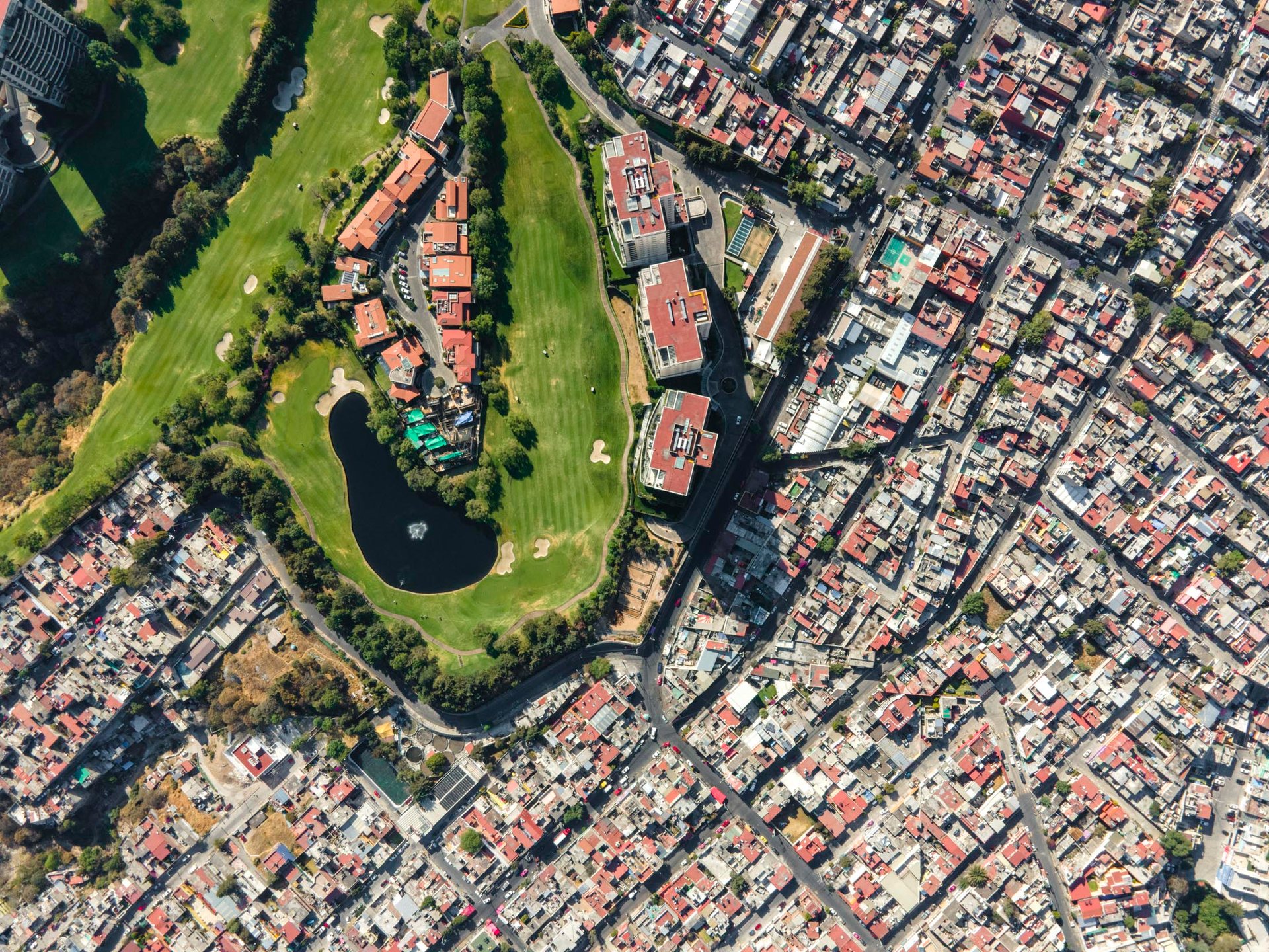 Golf courses generally come with gates, security, and a marked difference in environmental appearance.